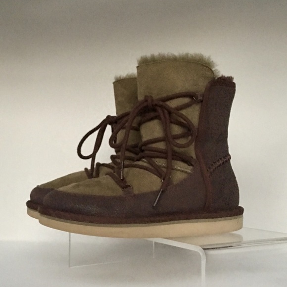 UGG Other - UGG Kids Shearling Lodge Boot